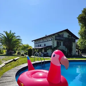 Caserio Barraca Homestay Irun